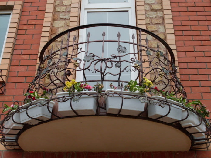 дизайн балкона в проекте частного дома