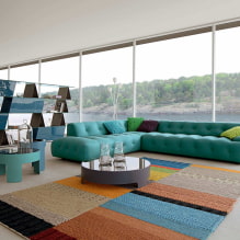 Бирюзовый диван в интерьере: виды, материалы мебели, цветовые оттенки, формы, дизайны, сочетания-2