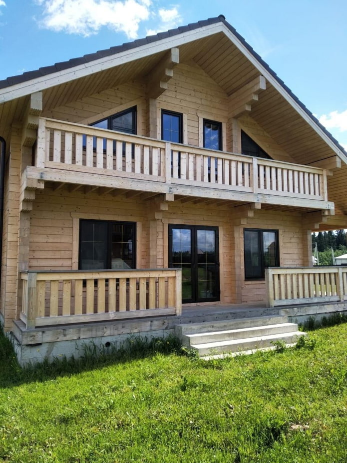 частный деревянный дом