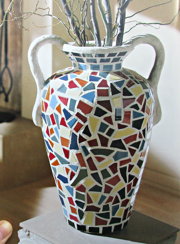 украшение стеклянной вазы