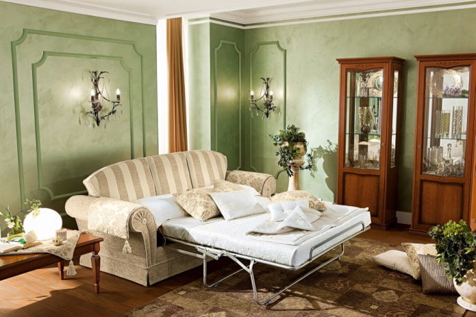 диван-кровать в классическом стиле