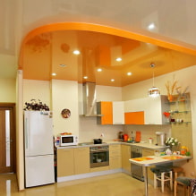 Двухцветные натяжные потолки: виды, сочетания, дизайн, формы соединения двух цветов, фото в интерьере-5