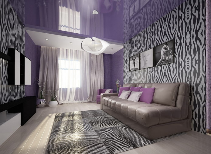двухэтажный фиолетовый потолок в интерьере