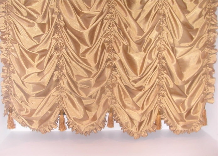 тентовые шторы из атласной ткани