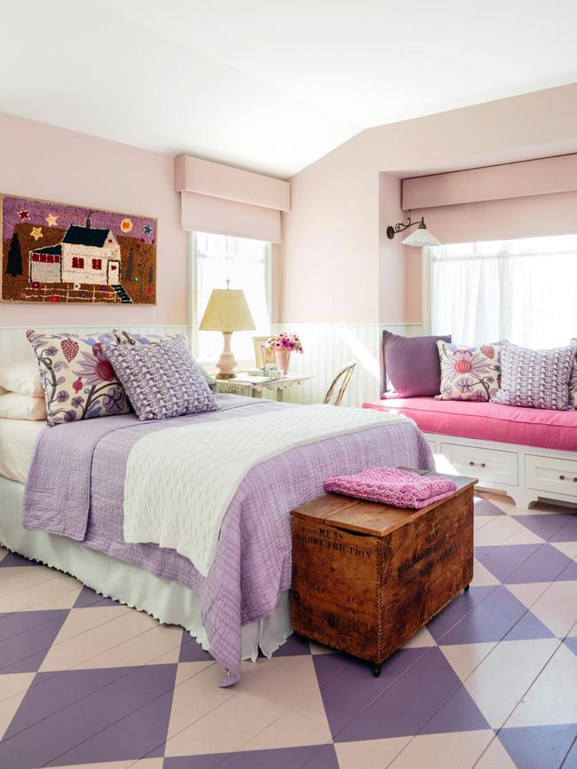 бледно-розовые шторы в спальню