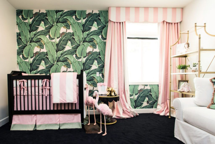 розовые полосатые шторы в детскую комнату