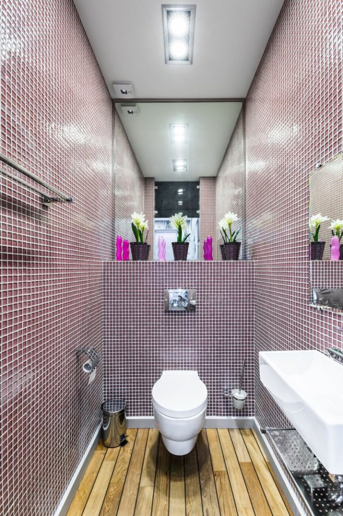 фиолетовая мозаика в ванной комнате