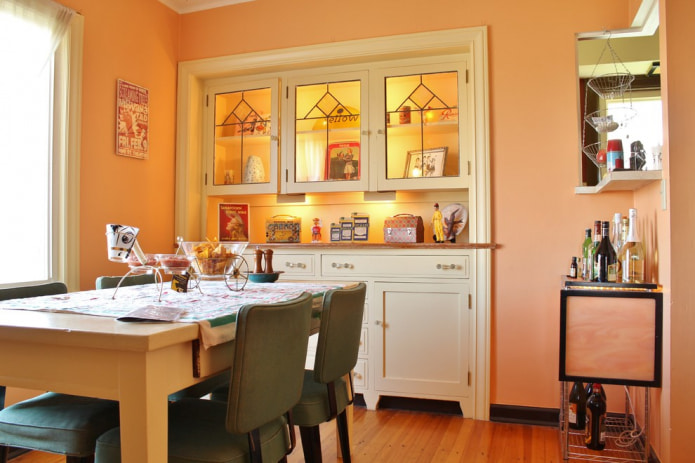 персиковый цвет на кухне