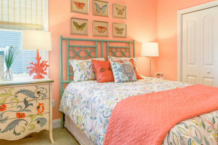 спальня в светло-персиковом цвете