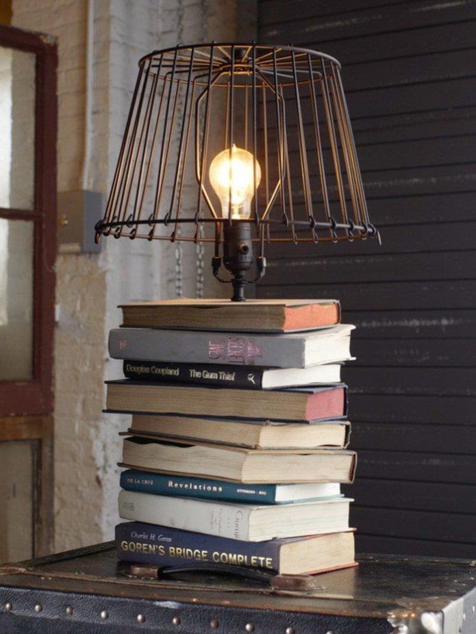 Книжная лампа