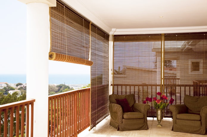 бамбуковые рулонные шторы на балкон
