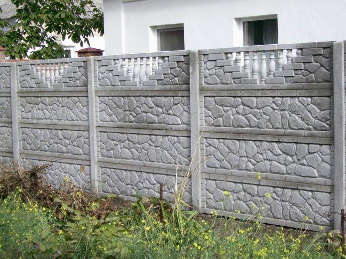 каменный бетонный забор