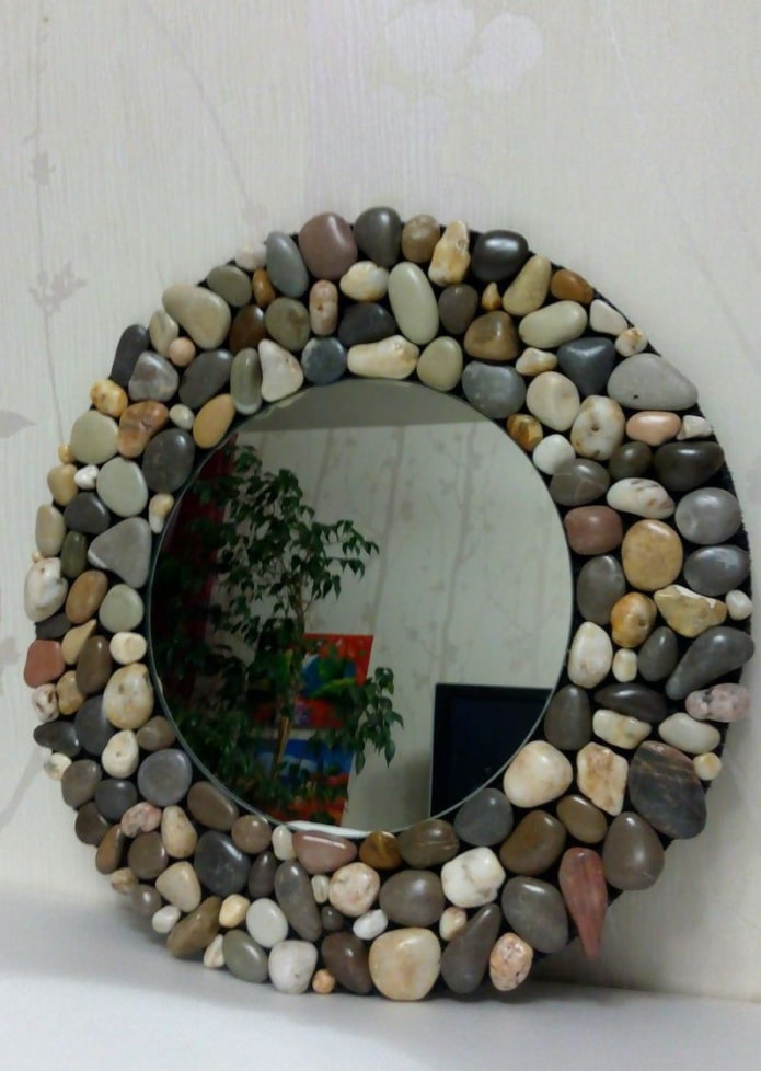 зеркало, украшенное камнями