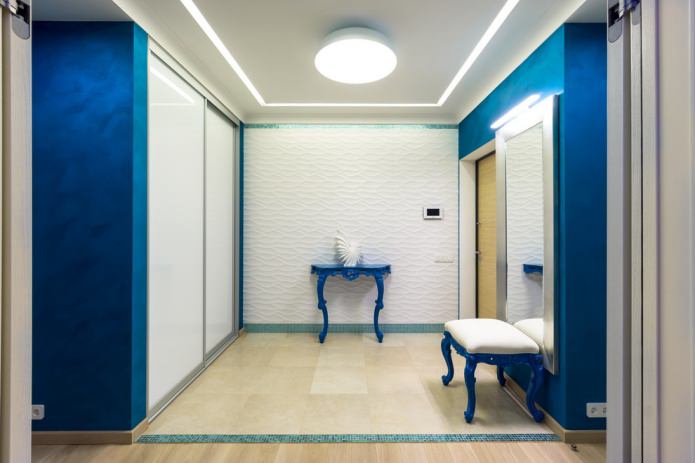 бело-синий коридор