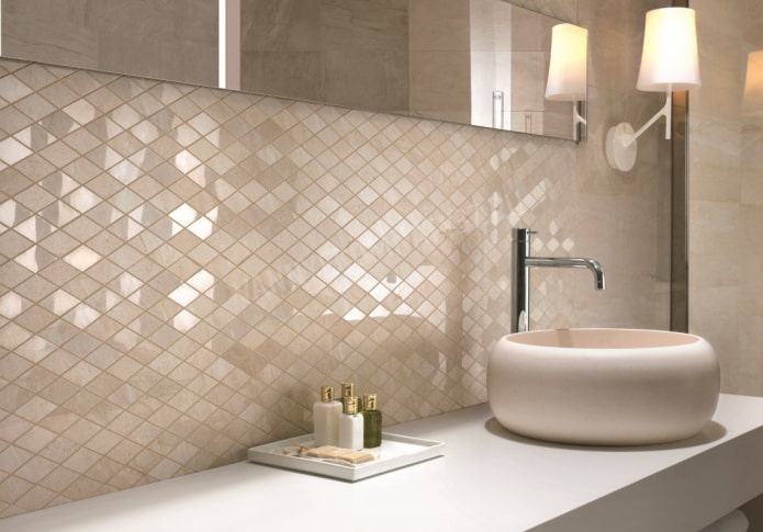 мозаика в виде ромбов в ванной