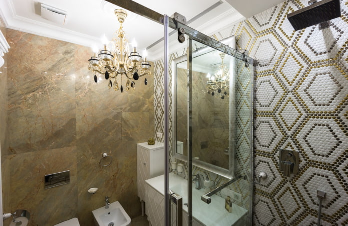 мозаичные геометрические фигуры в интерьере ванной комнаты