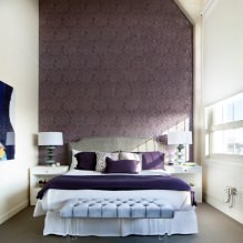 Фиолетовые обои в интерьере: виды, дизайн, подбор штор, 70 фото-9