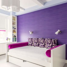 Фиолетовые обои в интерьере: виды, дизайн, подбор штор, 70 фото-2