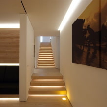 Освещение лестницы в доме: реальные фото и примеры освещения-4
