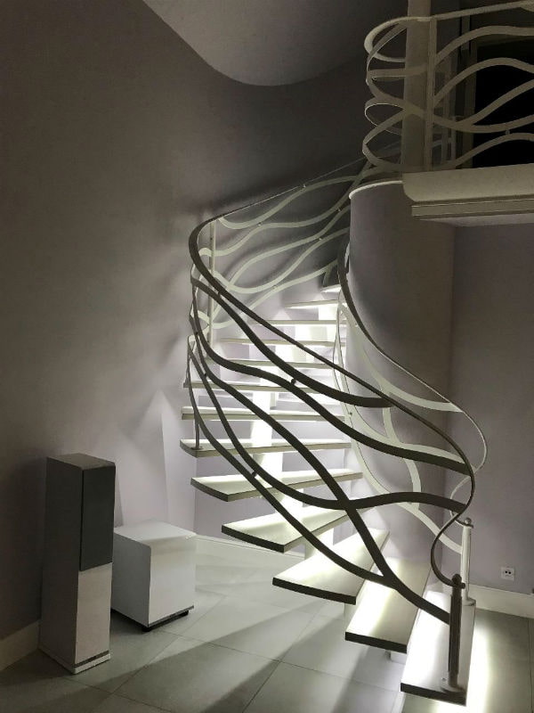 лестница с подсветкой