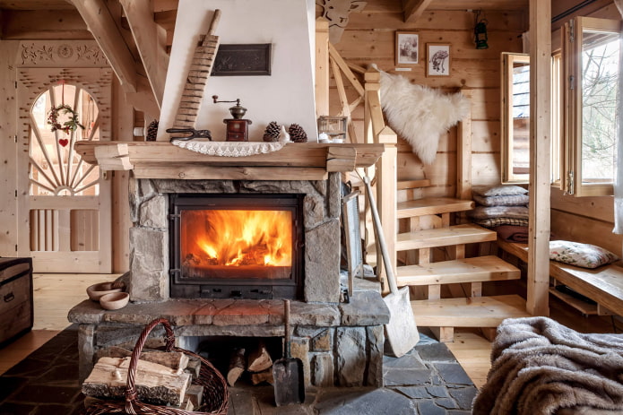 каменная печь в деревянном доме