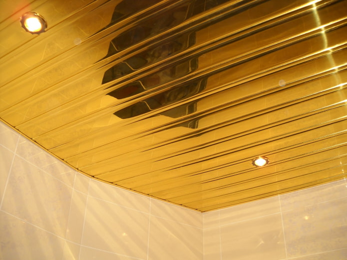 подставка подвесная конструкция золотистого цвета