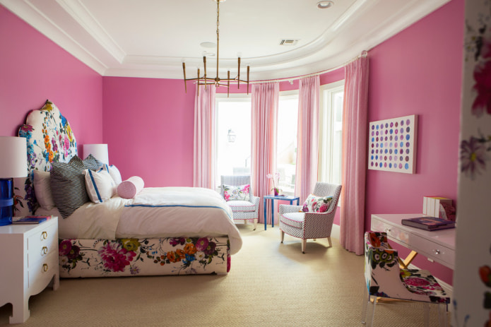 розовые стены спальни