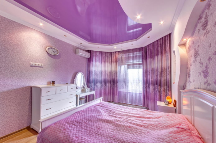 бело-фиолетовый потолок