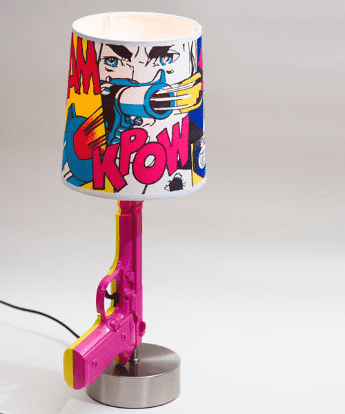 настольная лампа в стиле поп-арт