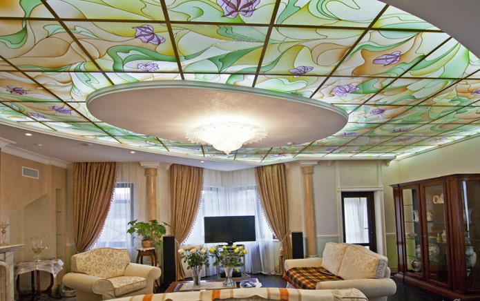 Витражный потолок: виды дизайна, формы, рисунки, витраж с подсветкой