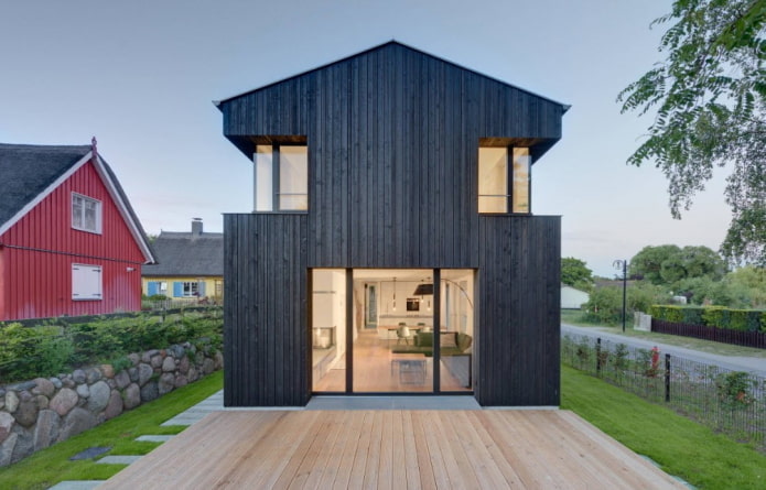 черный дом в скандинавском стиле