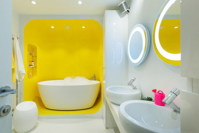 ванная комната в футуристическом стиле с желтой нишей