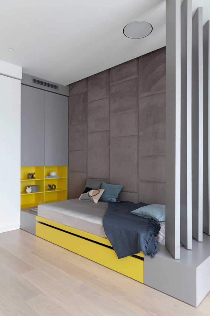 минималистская спальня с желтыми деталями